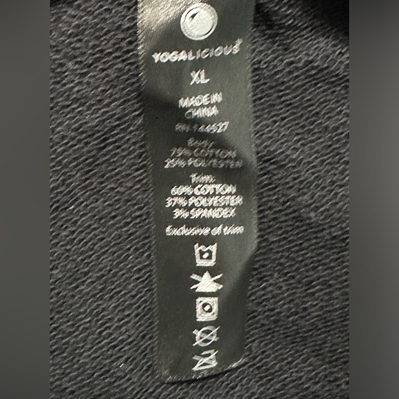 Yogalicious Distressed Cutout Black Hoodie Size XL - Picture 3 of 3